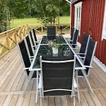 Willa Stor Familjegard I Bra Laege Finstrom