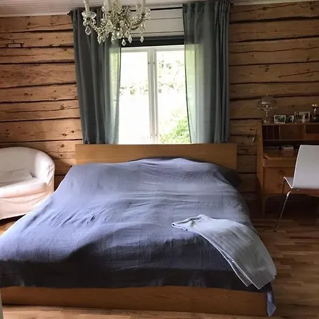 Stor Familjegard I Bra Laege * Finstrom