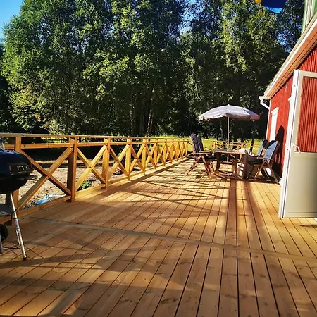 Villa Stor Familjegard I Bra Laege *