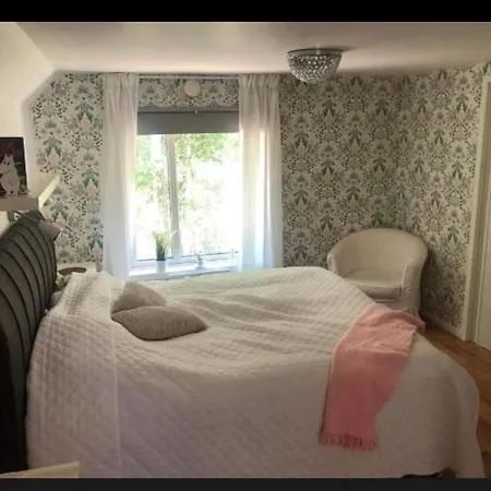 Villa Stor Familjegard I Bra Laege Finstrom