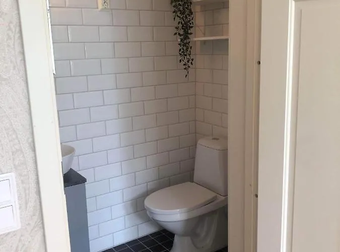 Villa Stor Familjegård I Bra Läge *