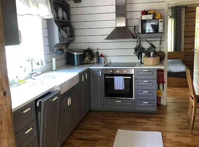 Villa Stor Familjegard I Bra Laege