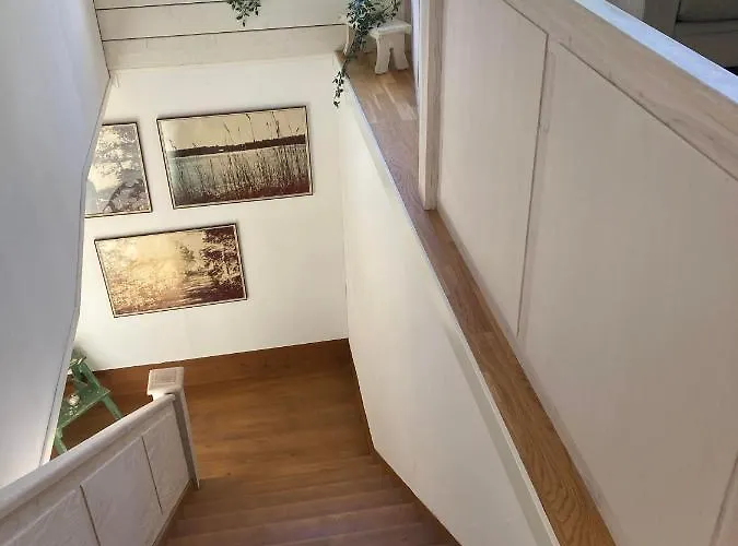 Stor Familjegard I Bra Laege * Finstrom