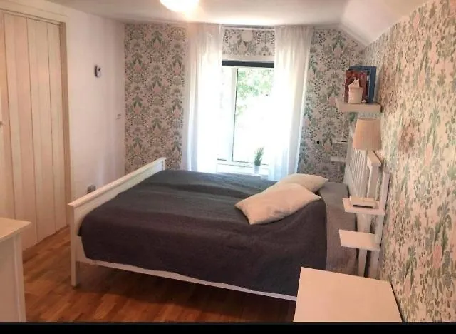 Stor Familjegard I Bra Laege Villa Finstrom